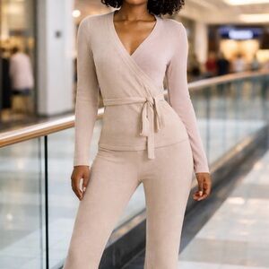 Express Ribbed Knit Camel Color Set Like New Med Top/Lg Pants